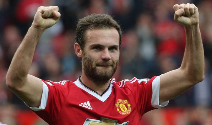 Juan Mata nalieha na hráčov. Zrieknime sa zlomku svojich platov na charitu